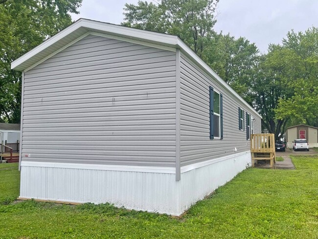 Building Photo - 781 W Walcott Rd