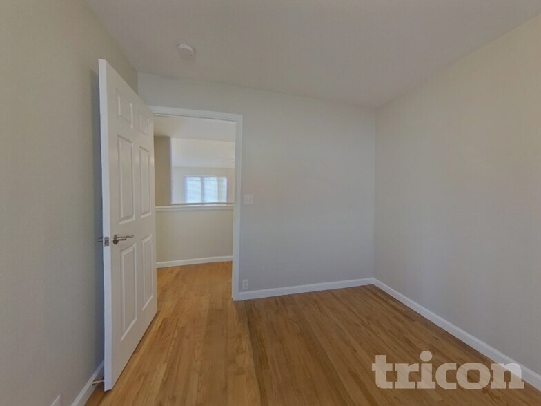 Building Photo - 12984 Fishers Island Rd