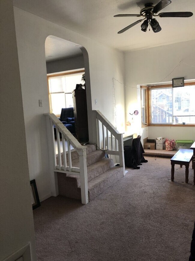 Building Photo - 910 Bungalow Ct