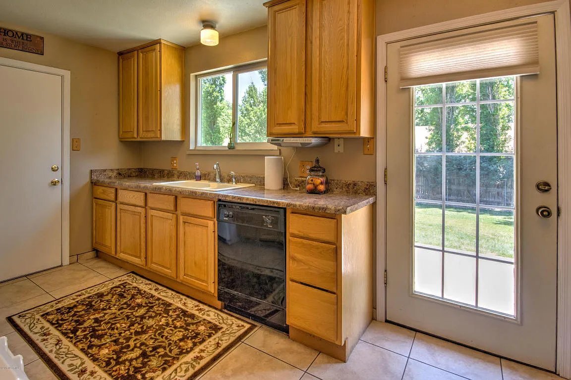 Building Photo - 3801 E Mallard Ln