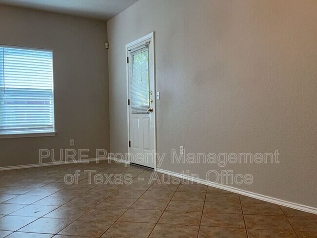 Building Photo - 302 Windridge Village Cove