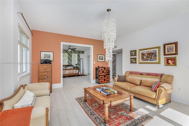 Building Photo - 696 NE 68th St