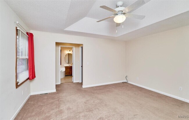 Building Photo - 157 S Kings Rd