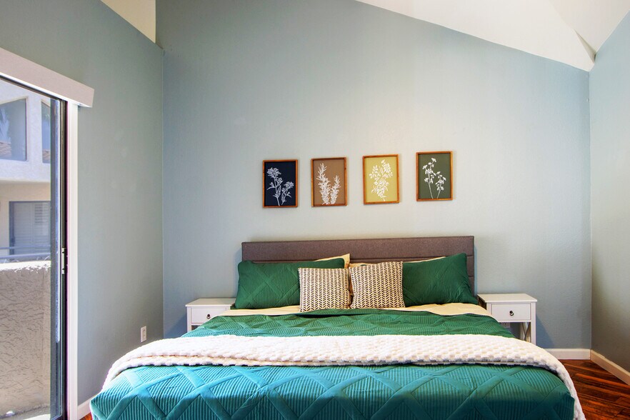 Building Photo - 10301 N 70th St