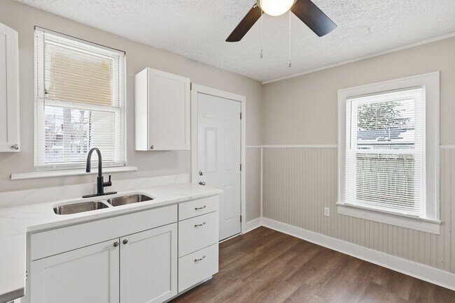 Building Photo - 783-785 S 18th St