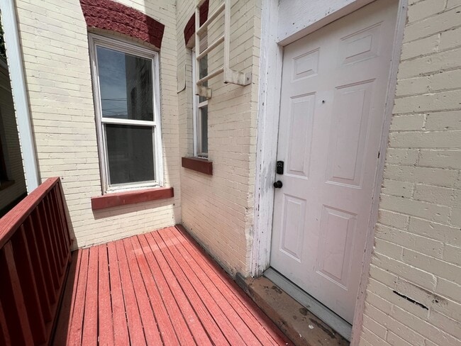 Building Photo - 512-514-514 E 500 S
