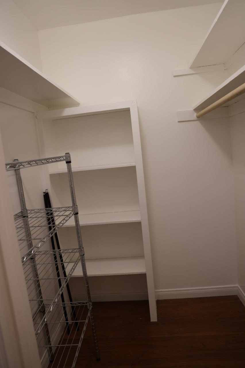 Building Photo - 5403 Newcastle Ave