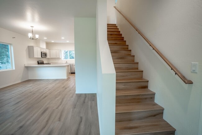 Building Photo - 5026 E Retreat Cir