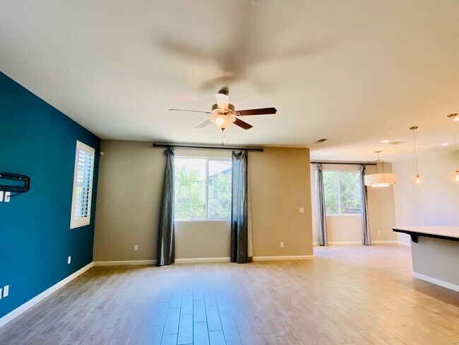 Building Photo - $2,395 Ashlan & Leonard, Beautiful 3 Bedroom - Buckingham Ave, Clovis