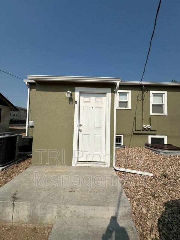 Building Photo - 2234 9th Ave