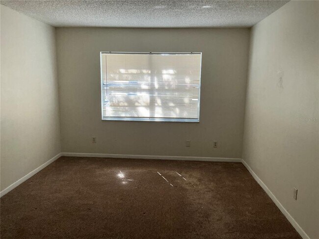 Building Photo - 6412 Bonnie Bay Cir N