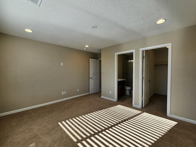 Building Photo - 5003 Wheeler Ln