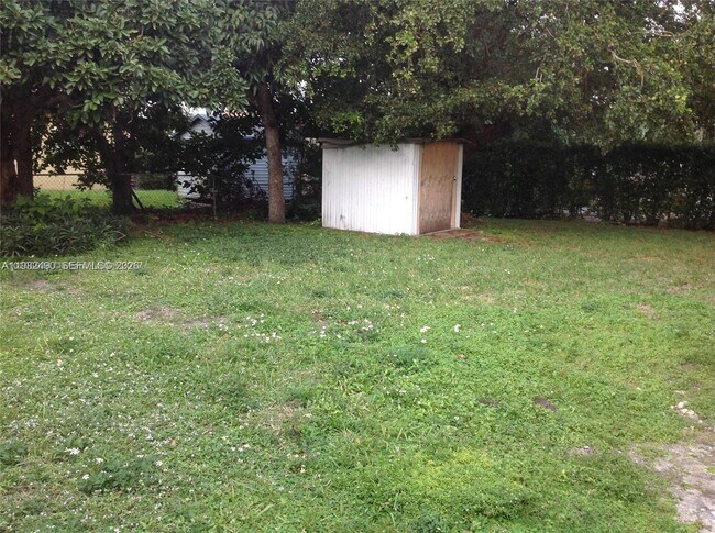 Building Photo - 881 NE 156th Terrace