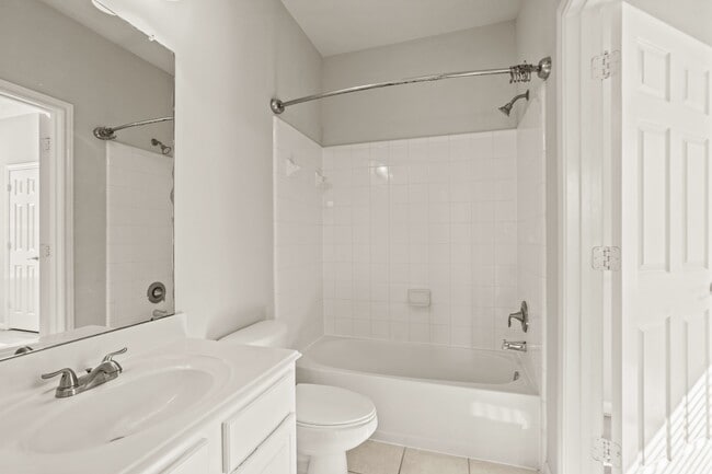 Building Photo - 24607 Lake Path Cir