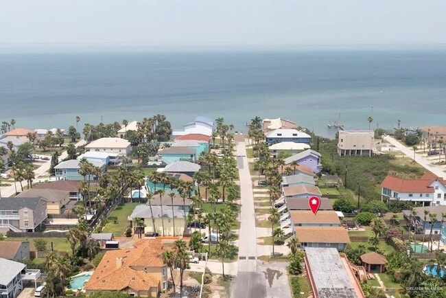 Building Photo - 19 W Gardenia St