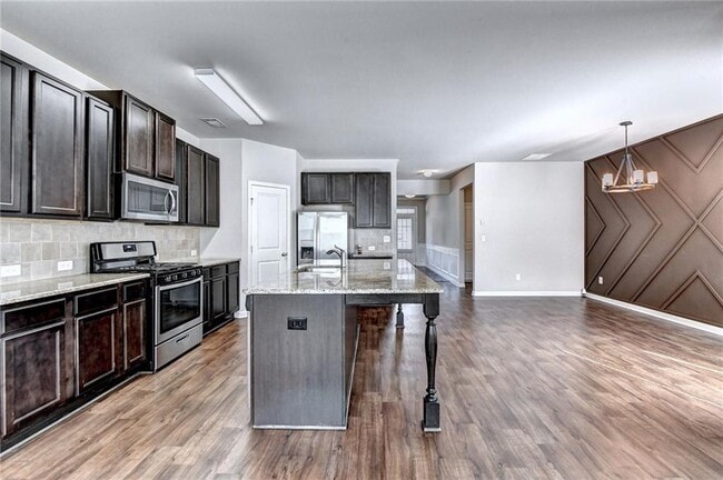 Building Photo - 2409 Ivy Meadow Ln