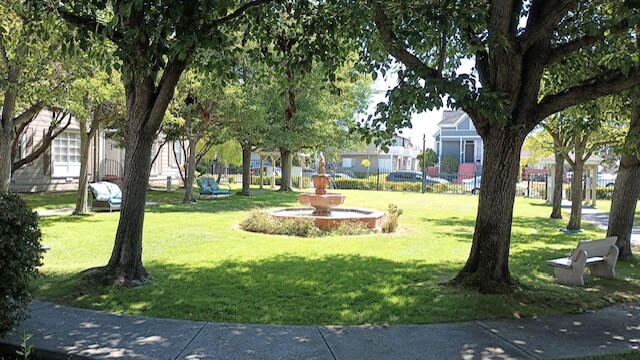 Primary Photo - 1159 Broadway