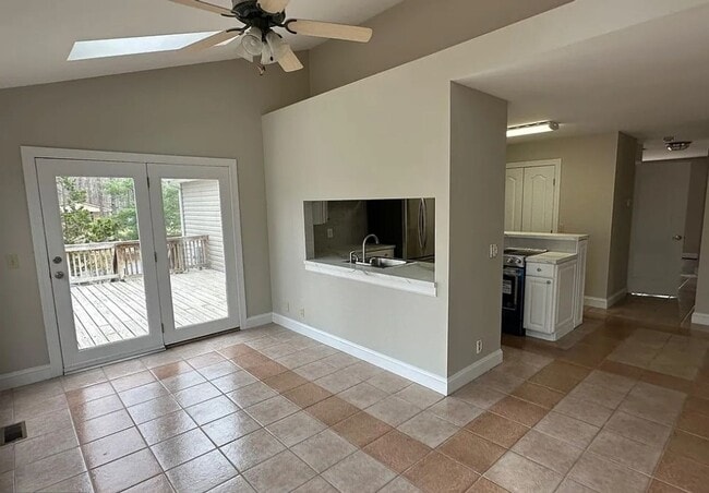 Building Photo - 203 Nottingham Rd