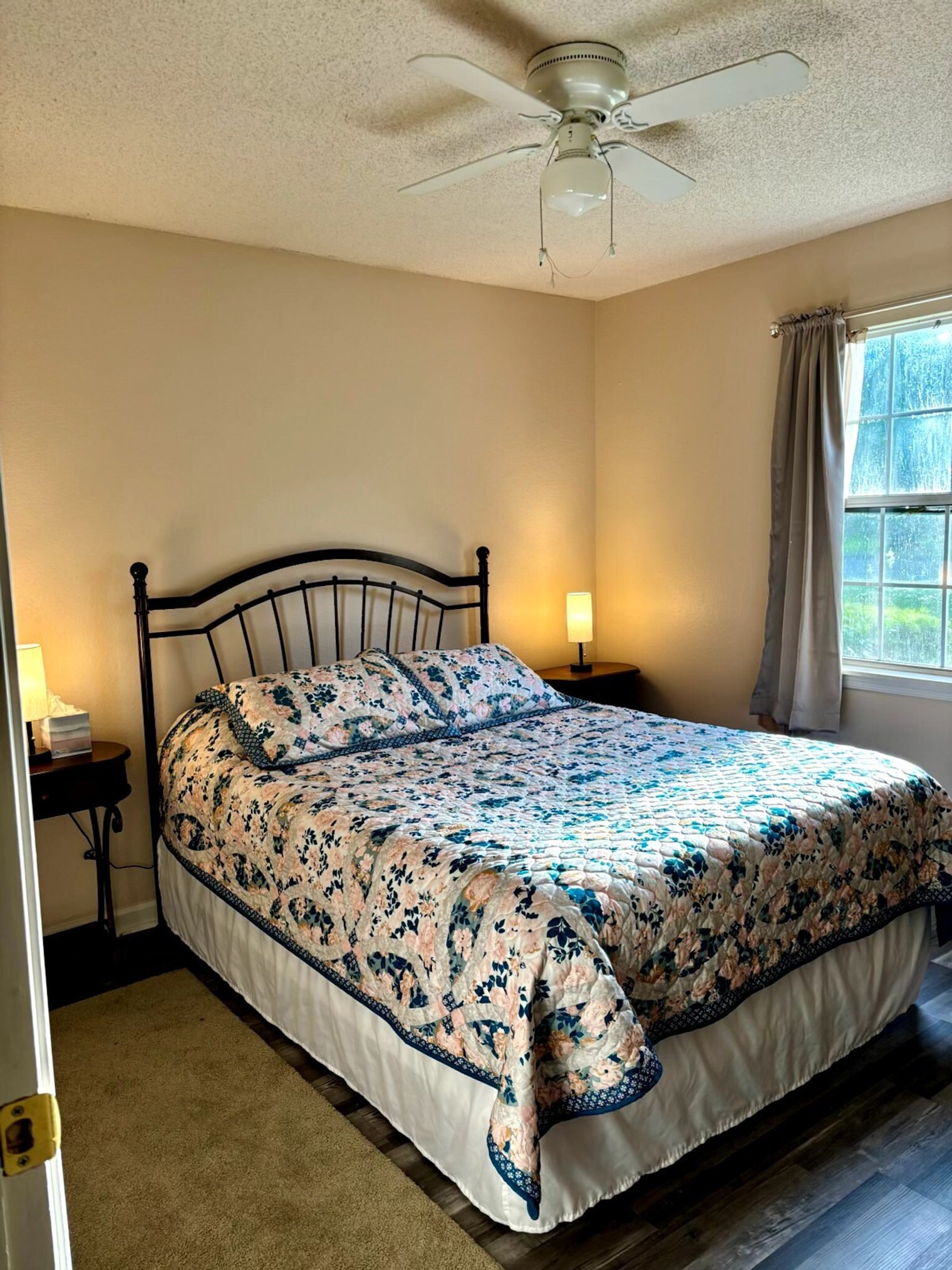 Building Photo - 1870 Mary Ellen Dr