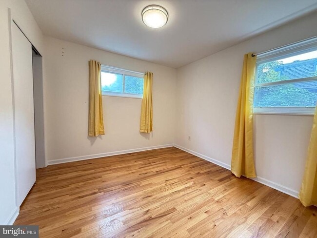 Building Photo - 5835 Mt Vernon Dr