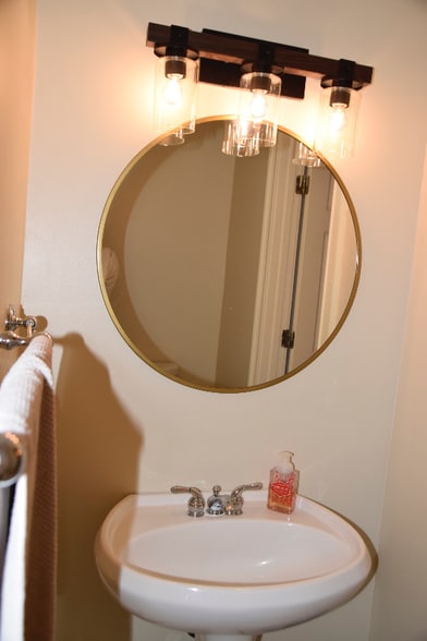 Building Photo - 1175 Church St