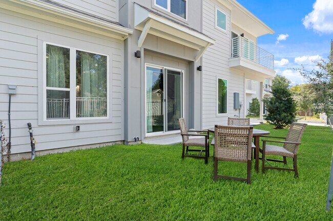 Building Photo - 851 Prosper St