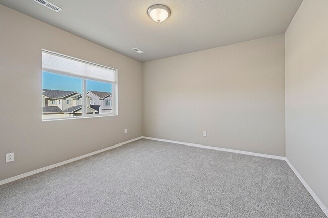 Building Photo - 3 Bed 2 bath house off of N Carefree!