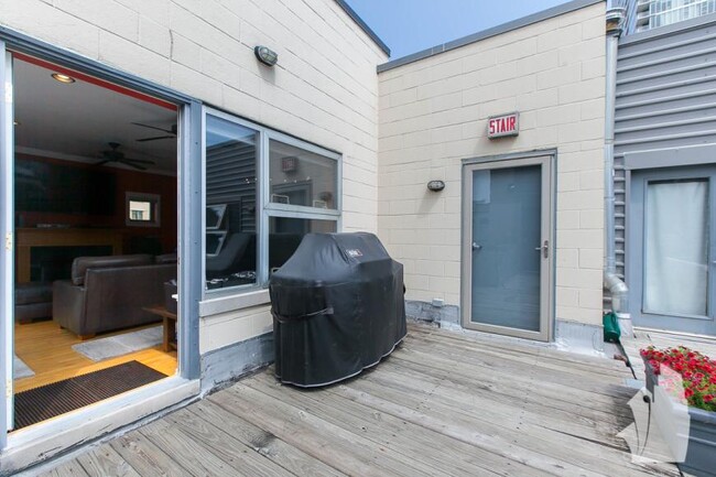Building Photo - 1 bedroom in Chicago IL 60616