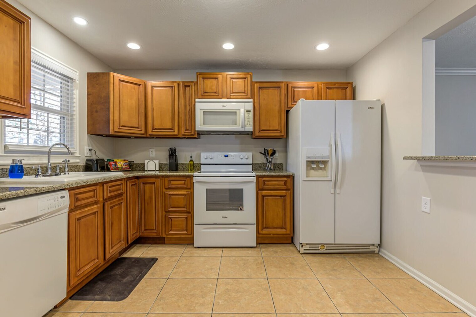 Building Photo - 25 W Ridge Dr SE