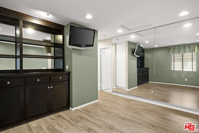 Building Photo - 631 Clearwater Creek Dr