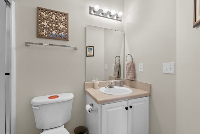 Building Photo - Furnished rental in Chapin