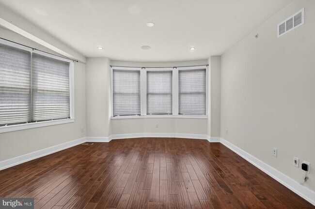 Building Photo - 1259 S 19th St