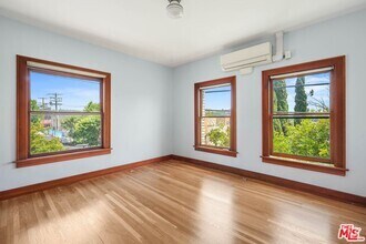 Building Photo - 5121 1/2 Eagle Rock Blvd