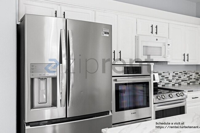 Building Photo - 45513 W Starlight Dr