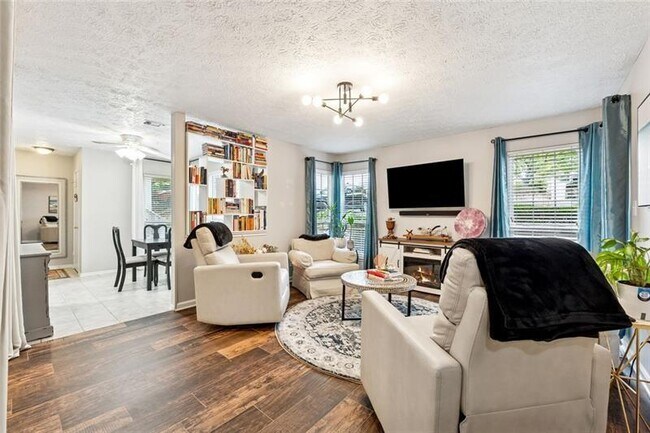 Building Photo - 6808 Glenridge Dr