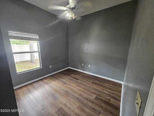 Building Photo - 6069 Maggies Cir