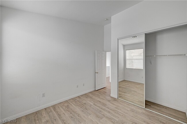 Building Photo - 8789 Villa Alex Ave