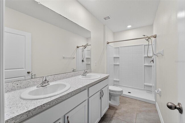 Building Photo - 5068 Captain Davis Dr