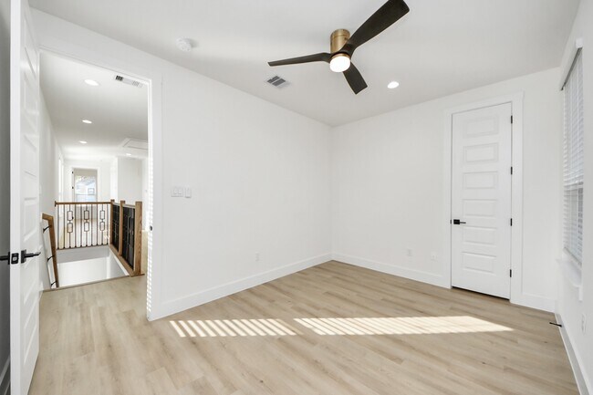 Building Photo - 3508 Omega St