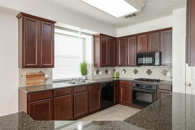 Building Photo - 9305 Amber Downs Dr