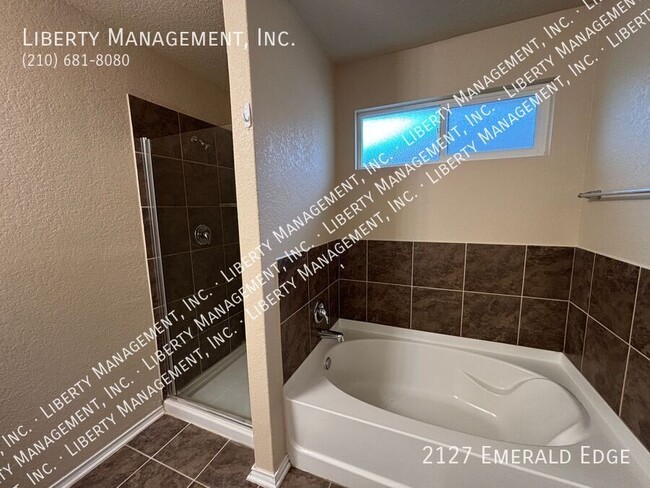 Building Photo - 2127 Emerald Edge