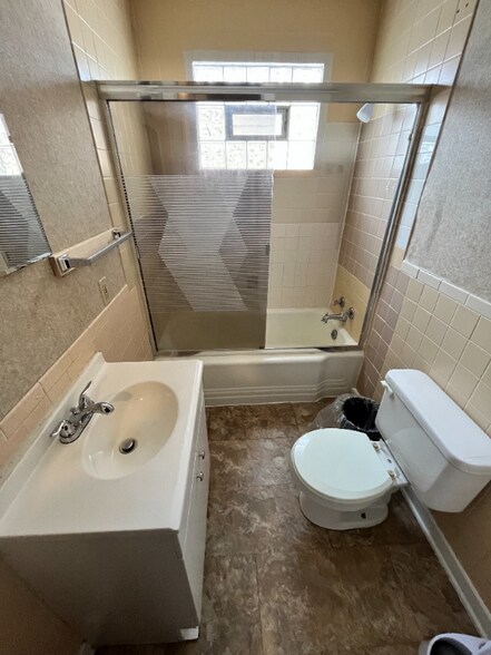 Building Photo - 3818 4th Ave