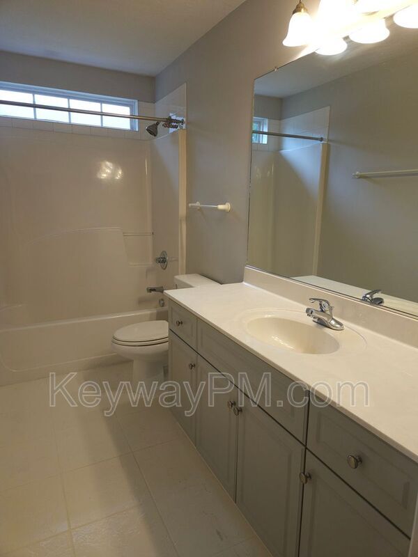 Building Photo - 641 Ventana Dr