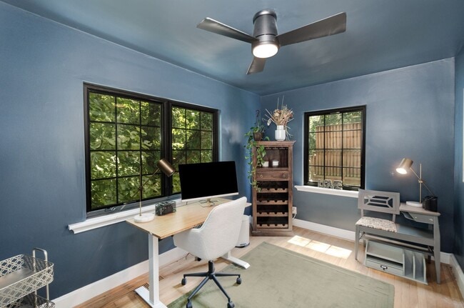 Building Photo - Modern Elegance Meets Mt. Lookout Charm – ...