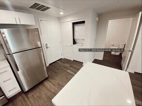 Building Photo - Villas At Valley Glen