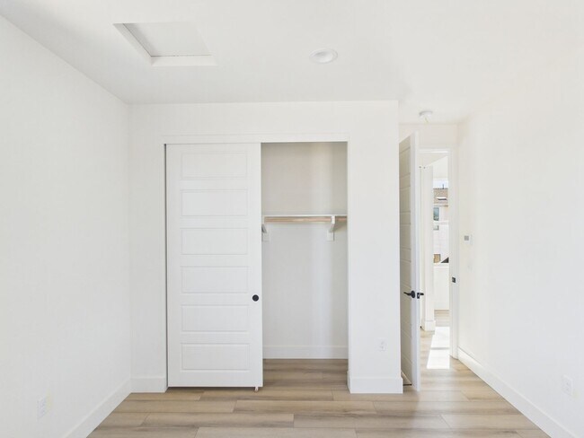 Building Photo - 711 Passion Ct