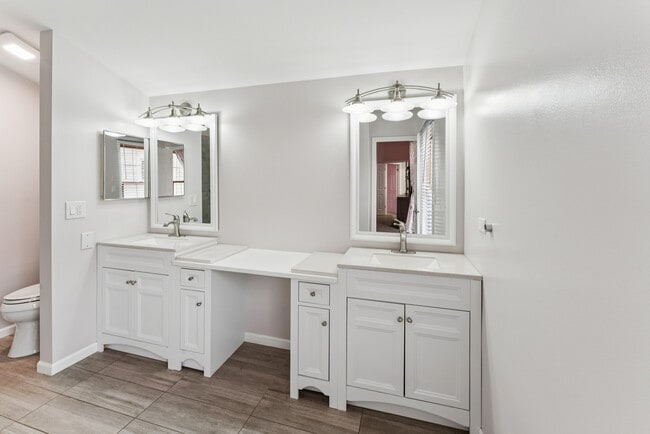 Building Photo - 310 Spring Creek Cir