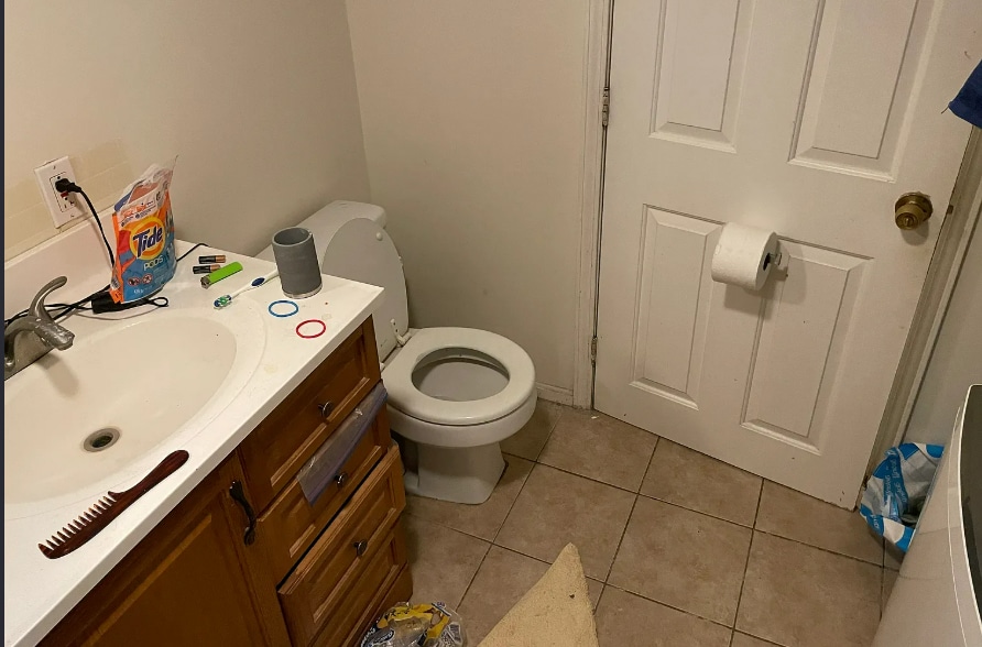 Building Photo - 212 Hemenway St