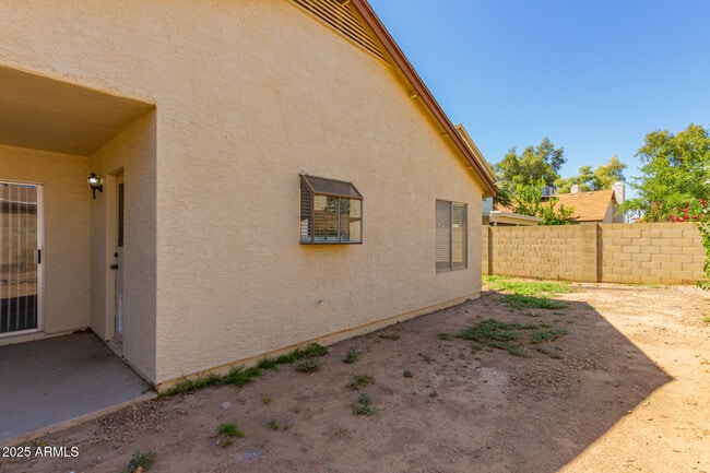 Building Photo - 10015 N 66th Dr