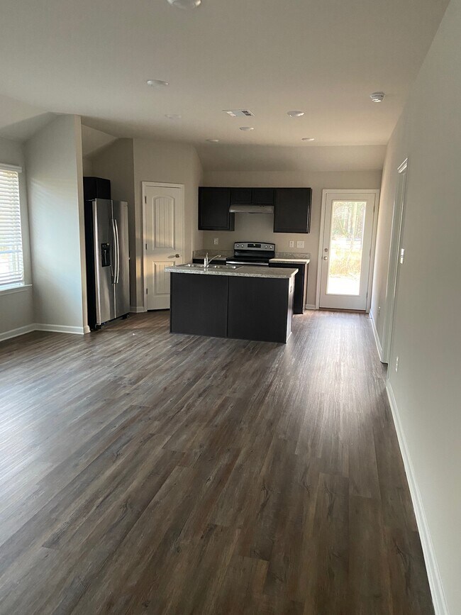 Building Photo - 13356 Isabella Blvd